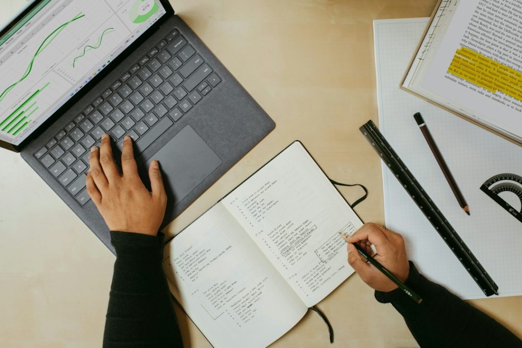 Should You Mention Salary Expectations in Your Cover Letter? career advice for Gulf jobs